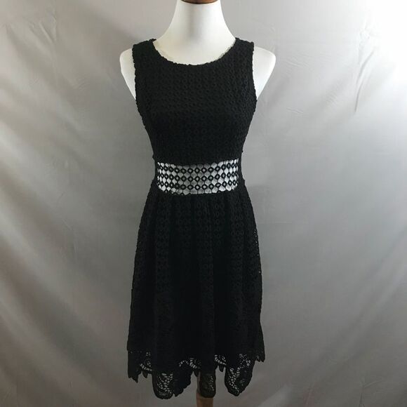 Romeo + Juliet Couture Black Lace Fit Flare Mini Woman's Cocktail Crochet Dress - Picture 2 of 5